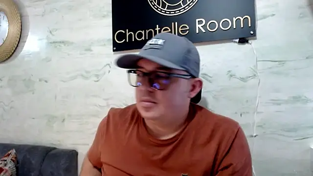 Chatroom XXX en direct de maximo_daddy