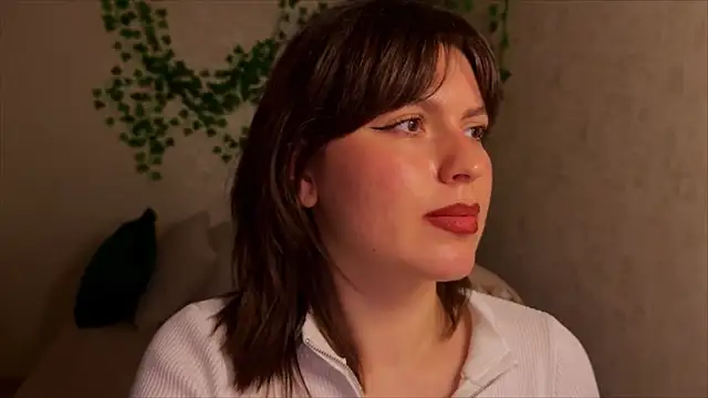 rinamandarina Adlı Modelin Canlı XXX Sohbeti