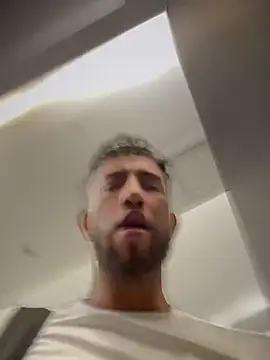 liam_bronw লাইভ XXX চ্যাট