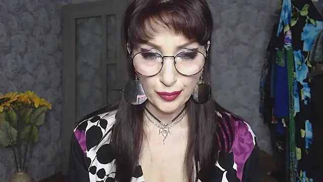 Aziza1 现场XXX聊天