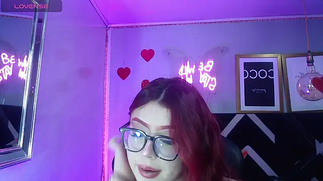 Red_Bunny_v Adlı Modelin Canlı XXX Sohbeti