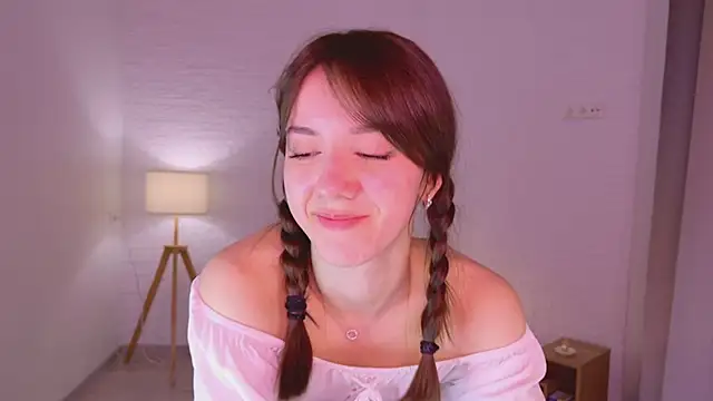 Kira__candy's Webcam Show