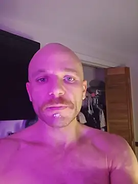 FrankieFuckMeXX's Live XXX Chat