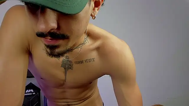 Lukeetaylor live XXX chat