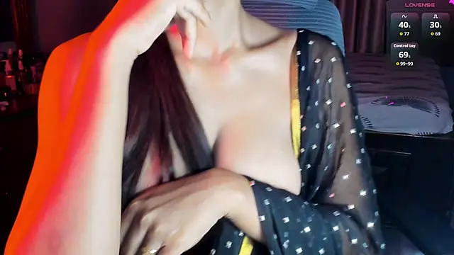 Lusty_Lua Live XXX-chat