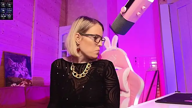 Lady_Shine's Live XXX Chat