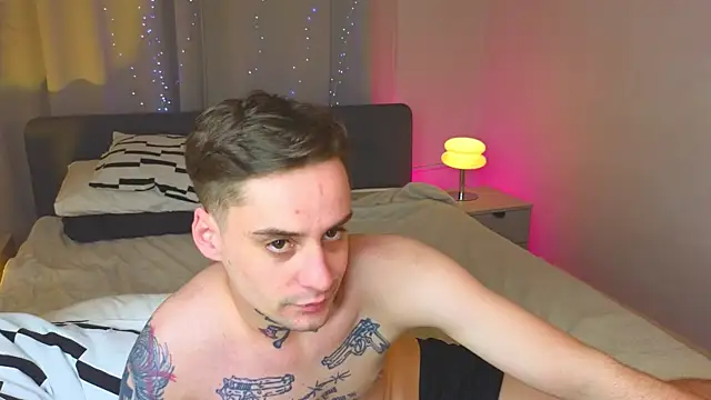 drillfi11's Live XXX Chat