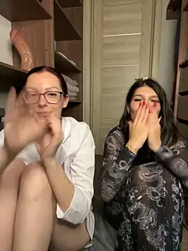 RussianGirls_ Adlı Modelin Canlı XXX Sohbeti