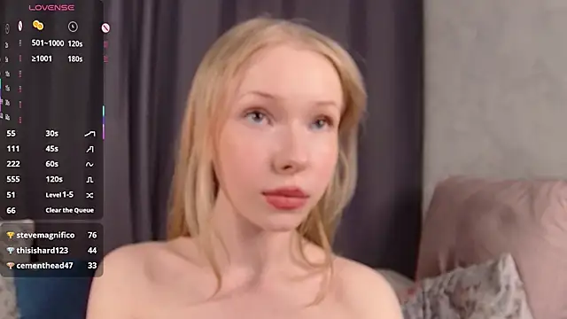 LovvieLov webcam show