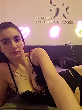 Chat XXX en directo de MichouxXxx