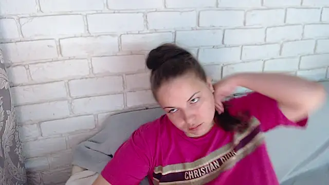 Crazyy_girl_ লাইভ XXX চ্যাট
