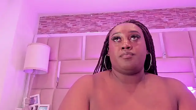 ShaniaBrownn Chat XXX live
