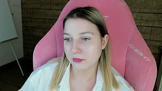TinnaBurton Adlı Modelin Canlı XXX Sohbeti