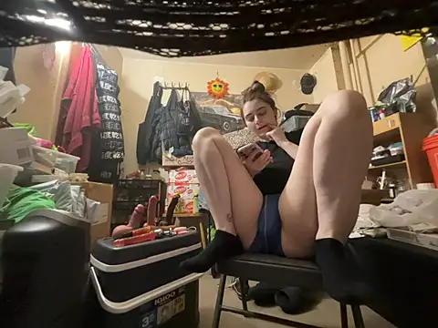Chat XXX ao vivo de Snowbunnycake_131