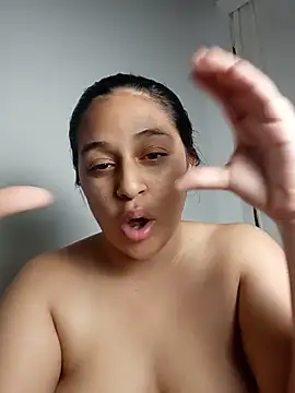 Czat XXX na żywo – TinyBunnyAli