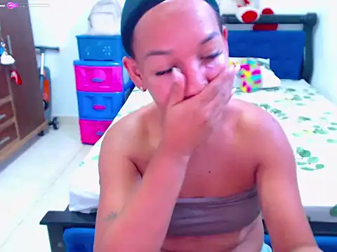 Roseluxs 现场XXX聊天