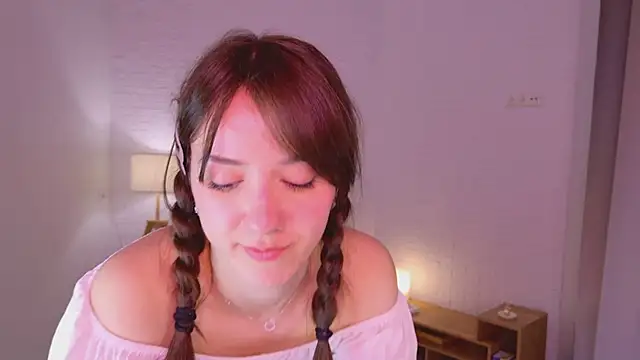 Kira__candy Webcamshow