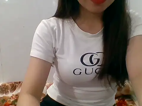 kiraa-007's Live XXX Chat
