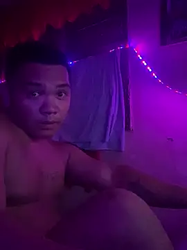 ur_asianbigcock 网络视讯表演