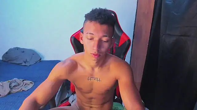 JuanchiT66 Pertunjukan Webcam