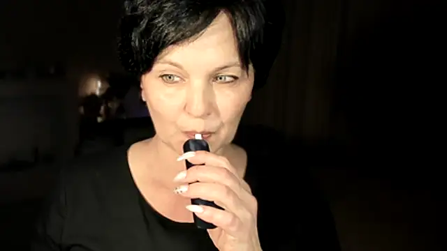 XXX chat uživo modela WitchBlueRose