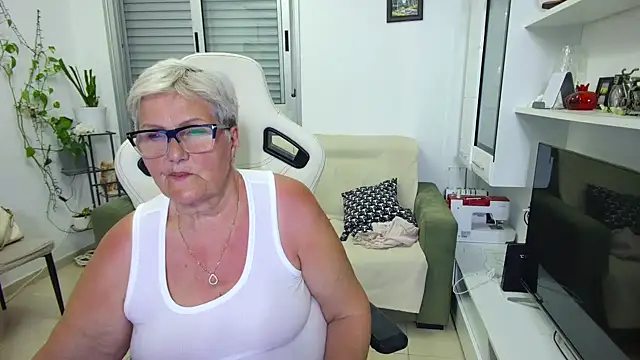 Selenna57 Adlı Modelin Canlı XXX Sohbeti
