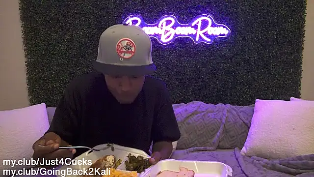 boomboomr00m's Webcam Show