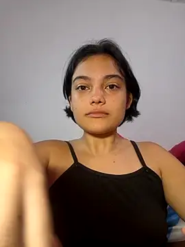 XXX chat uživo modela Meeliivee