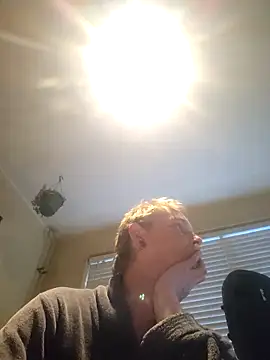 piercingpik's Live XXX Chat