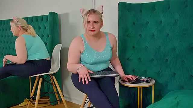 XXX chat uživo modela LioraArdyn