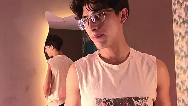 Aaron_Eze 现场XXX聊天