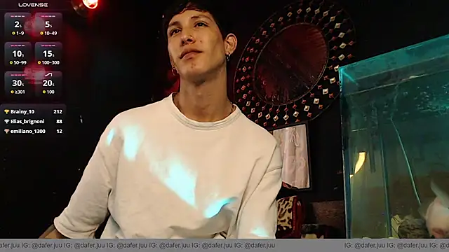 Godly_huan Show in webcam