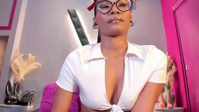 Chatroom XXX en direct de AtheneaBrownn