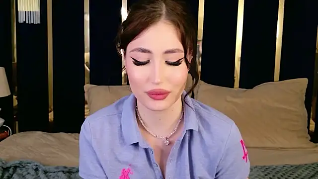 EmmaLawrens Chat XXX live
