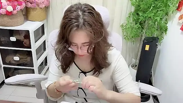 NEWONETOn Live XXX chat