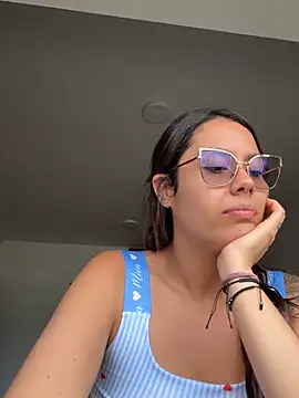 Veravantemp Adlı Modelin Canlı XXX Sohbeti