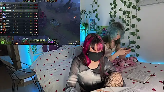 h3ntai_baby: διαδικτυακό σόου στην κάμερα