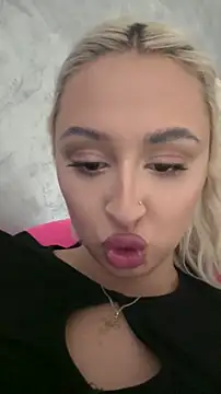 Kylie_One Chat XXX live