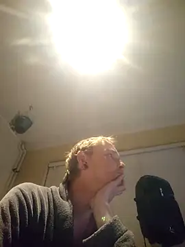 piercingpik's Live XXX Chat