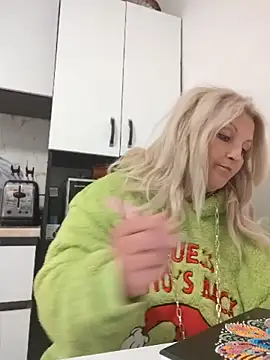 XXX chat uživo modela Divineblond