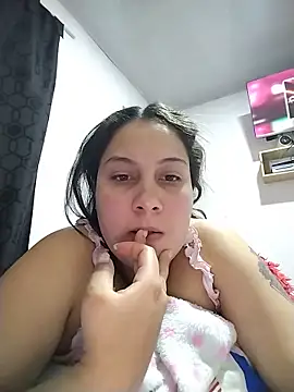esmeralda_jadees élő XXX-chatje