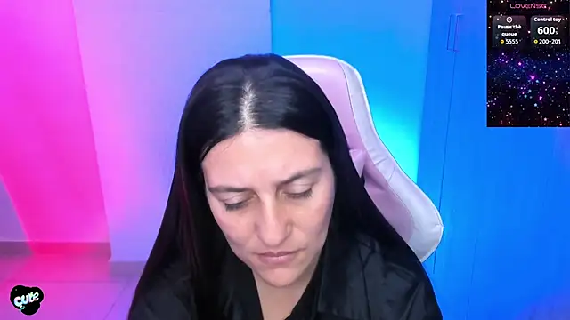 Chat +18 de Saskyaa ao vivo