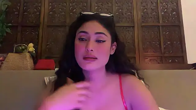 GoddessAnna's Live XXX Chat