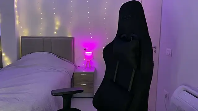 PrincesSsLilu Chat XXX live