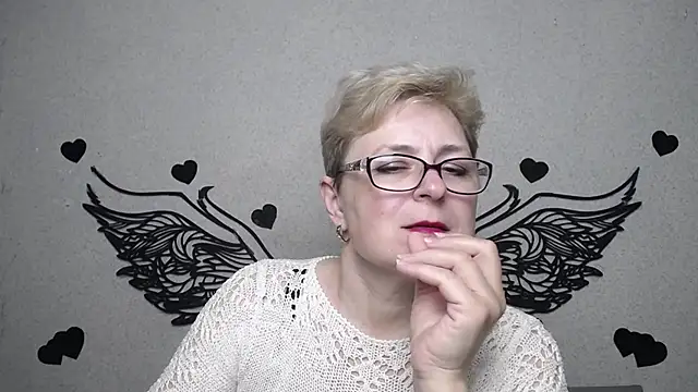 دردشة EmiliaGree الجنسية المباشرة