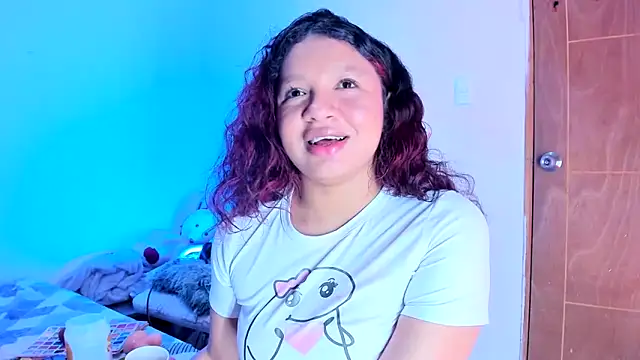 Emily_Coper18 élő XXX-chatje