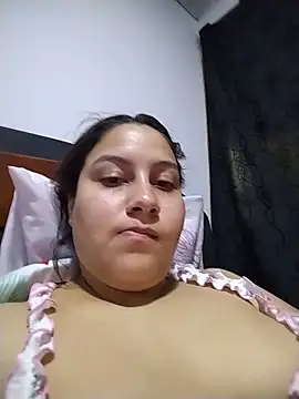Chat XXX ao vivo de esmeralda_jadees