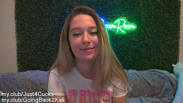 boomboomr00m's Live XXX Chat