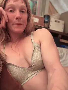 GoldenFlameGoddess' Live XXX Chat