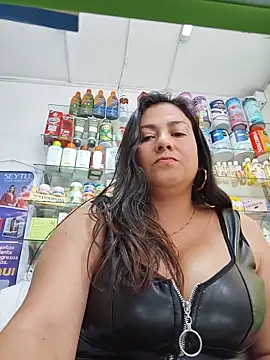 Chatroom XXX en direct de roxana_sexy_2026
